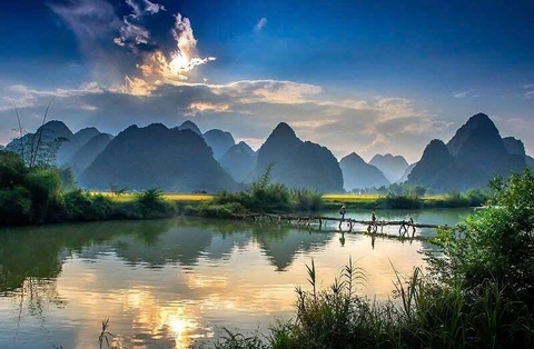 17 DAY HANOI - DA NANG REAL PREMIER ADVENTURE HOLIDAY PACKAGE