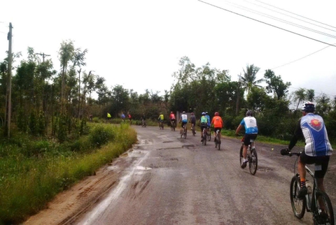 21 DAY VIETNAM CYCLING TOUR |SAI GON - HANOI BIKE TRIP