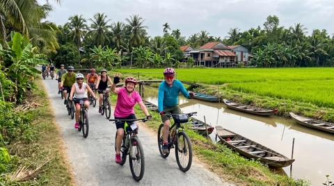 7 DAY MEKONG DELTA CYCLING TOURS