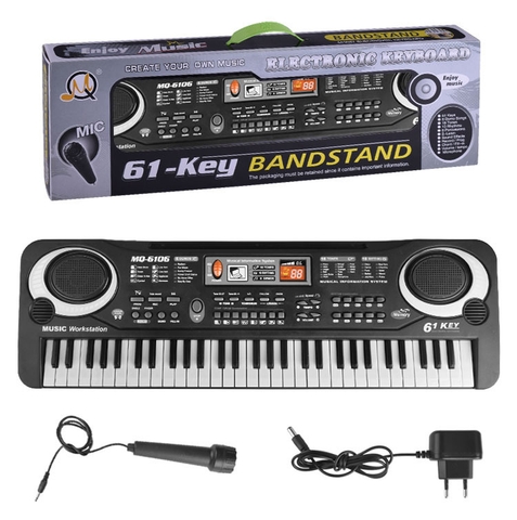 Đàn piano cỡ lớn với 61 phím chức năng kèm micro cho bé
