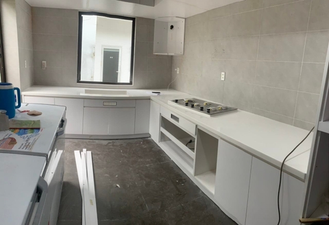 Đá nhân tạo solid surface ốp bếp tại chung cư quận 10, Hồ Chí Minh