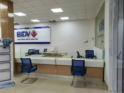 Đá nhân tạo solid surface ốp quầy Ngân Hàng
