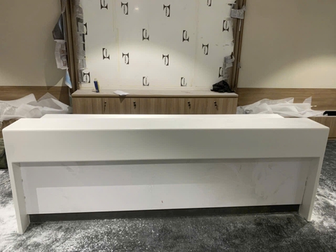 Quầy lễ tân đá solid surface korean cho văn phòng quận 1
