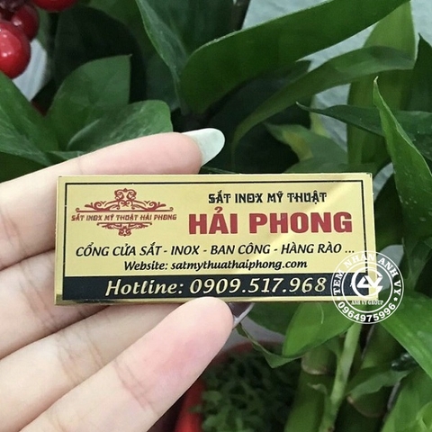 Tem dán cửa