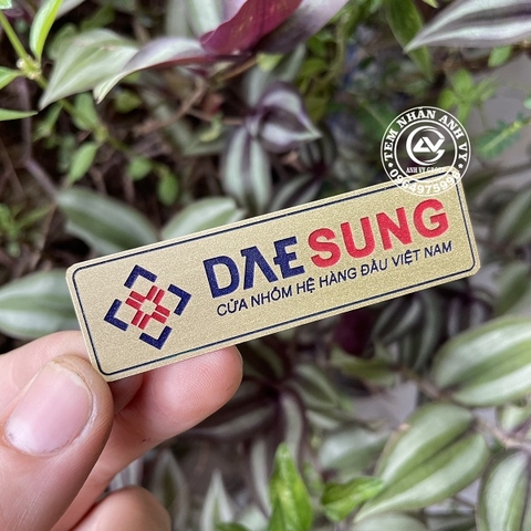 Tem đồng ăn mòn chữ