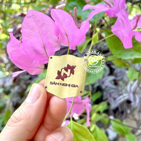 Tem dán chai rượu