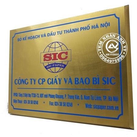 Biển công ty inox xước vàng, gấp chân vuông
