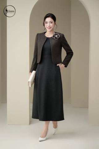 Áo vest cổ tròn đính hoa màu đen trì