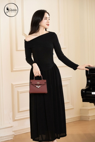 Bộ trễ vai màu đen