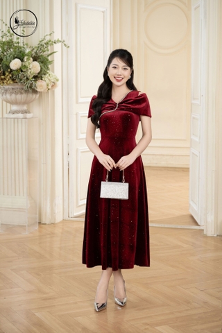 Đầm nhung sát nách cổ tròn màu đỏ