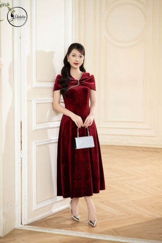 Đầm nhung sát nách cổ tròn màu đỏ