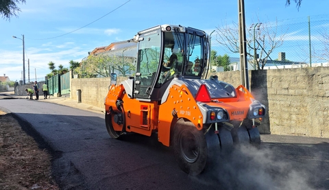 Những yếu tố nào sẽ ảnh hưởng đến giá xe lu? Kinh nghiệm mua được chuyên gia chia sẻ