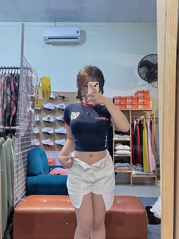 Short jean may viền lộ túi