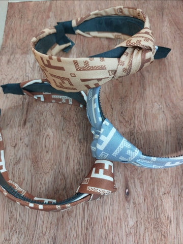 Bờm nơ 2 chữ FF (ngược)