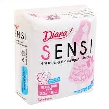 Băng vệ sinh Diana Sensi khô thoáng siêu mỏng có cánh 8M