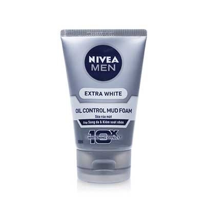 Sữa rửa mặt Nivea Men Extra white 100g