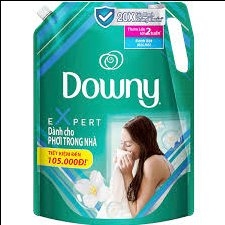 Nước xả vải downy phơi trong nhà túi 2,4L
