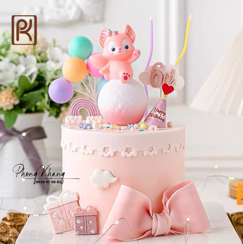 Phụ kiện trang trí bánh kem - mô hình cao cấp hình bé Lina Bell bước trên quả cầu