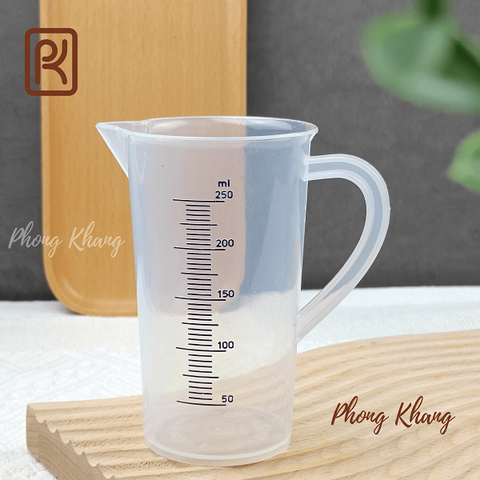 Ly pha chế dung tích 250ml dùng đong rau câu