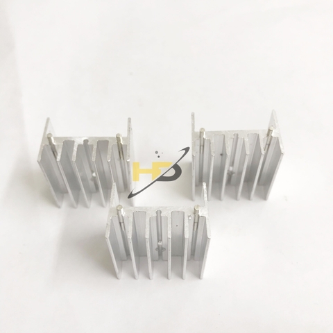 Tản Nhiệt Vuông Nhôm TDA7294/L298 25x24x16mm Trắng 2 Kim