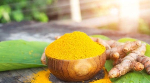 Tác dụng tinh bột nghệ trong làm đẹp