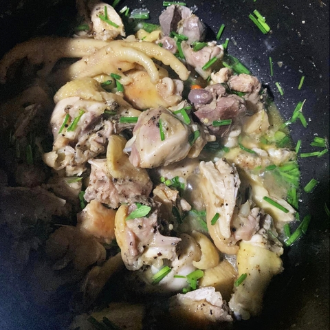 Gà Kho Nén