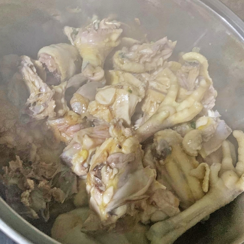Gà Kho Nén