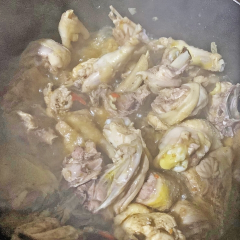 Gà Kho Nén
