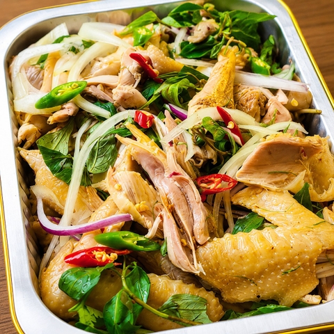 Gà Hấp Lá Chanh Xé Bóp