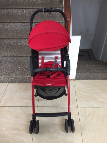 Xe đẩy Combi F2 Plus thanh lý