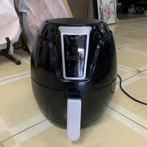 Nồi chiên không dầu Lock and Lock EJF 361BLK.