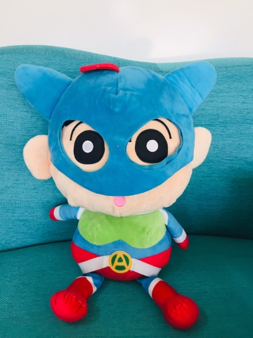 Búp bê Shin cậu bé bút chì phiên bản siêu nhân