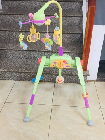 Kệ chữ A, có đồ treo nôi cho bé