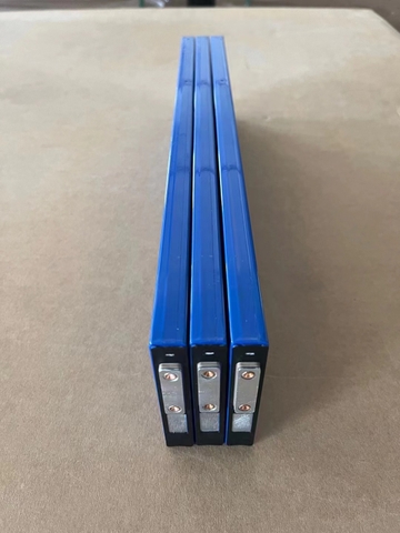 pin mat troi