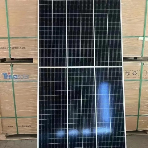 Tấm pin năng lượng mặt trời Trina loại A nguyên bản 600w 605w 610w