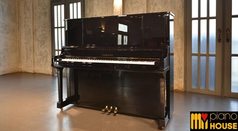 PIANO CƠ YAMAHA UX1