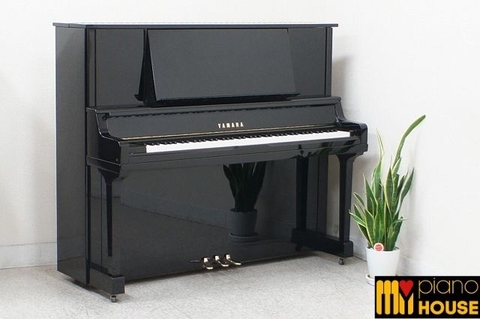 PIANO CƠ YAMAHA UX30A