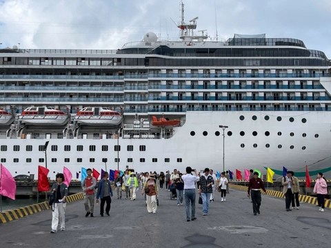 Vietnam Cruise Ports: An Honest Shore Excursion Guide (2026–2027)