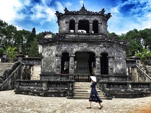 HUE BIKING AND ROYAL TOMBS