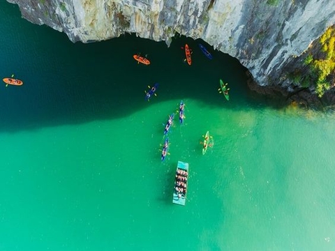 AMAZING TOUR OF HALONG BAY