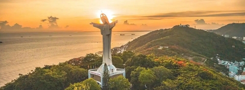 VUNG TAU COASTAL ESCAPE FROM PHU MY PORT