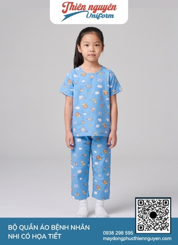 Mẫu quần áo cho bênh nhi tại bệnh viện với thiết kế cổ tròn thông thoáng