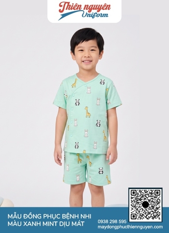 Mẫu quần áo bệnh nhân nhi kiểu dáng cộc tay quần ngắn thiết kế có nút cài
