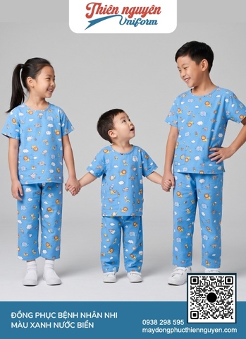 Mẫu quần áo cho bênh nhi tại bệnh viện với thiết kế cổ tròn thông thoáng