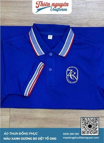 Mẫu áo thun polo màu trắng phối với thiết kế bo dệt tổ ong viền đen đỏ