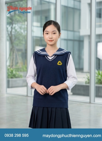 Đồng phục học sinh cấp 2 (THCS ) trường Lương Thế Vinh áo sơ mi trắng phối với ghi lê xanh navy logo trường được in sắc nét