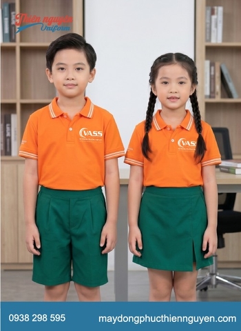 Đồng phục học sinh trường quốc tế Việt Mỹ VASS  với tông màu cam (orange), xanh lá rực rỡ