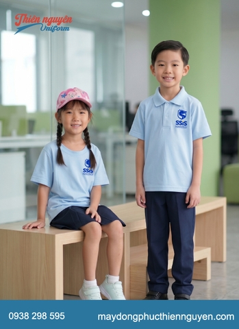 Đồng phục học sinh tiểu học Trường quốc tế Nam Sài Gòn (SSIS) gam màu xanh đậm và nhạt trong trẻo tươi tắn
