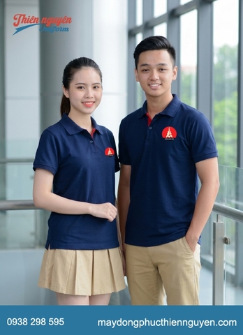 Đồng phục học sinh cấp 3 trường Marie Curie với tông màu xanh navy và màu be mang đến sự năng động, trưởng thành