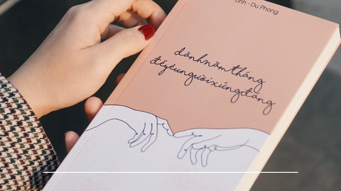 Sách - Dành năm tháng để yêu người xứng đáng